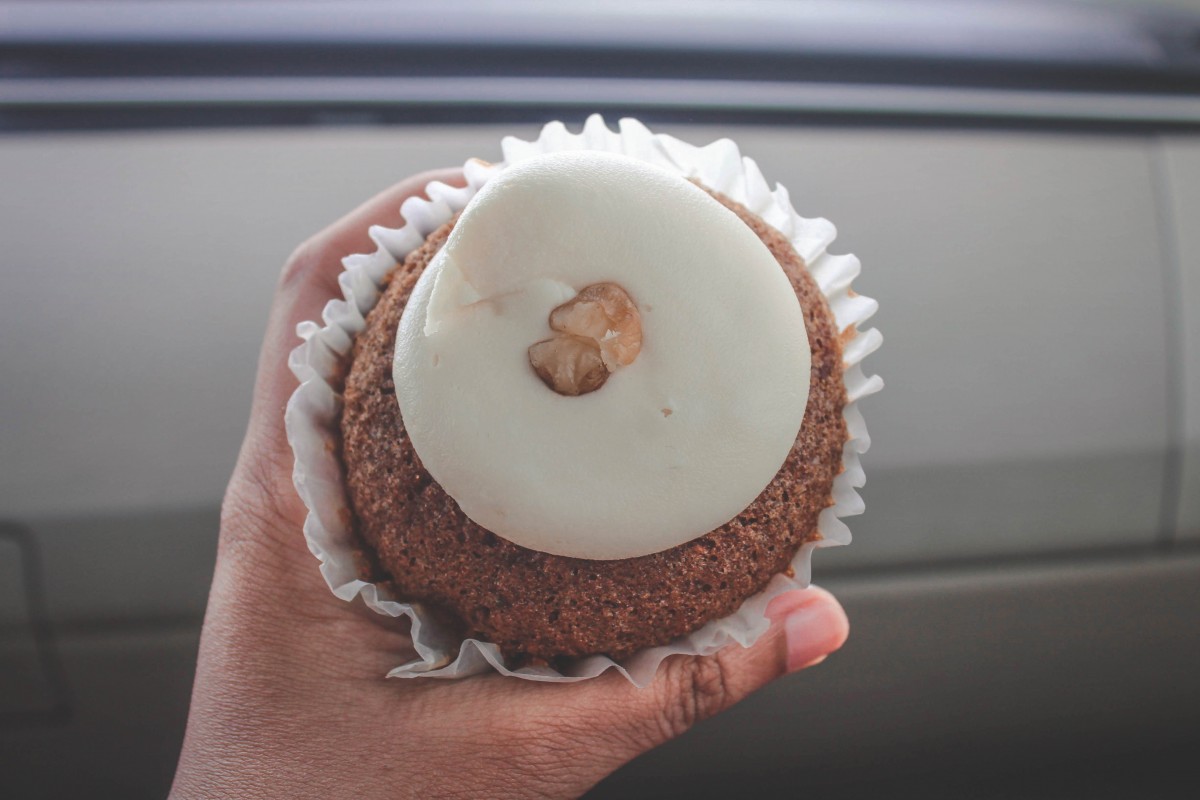 unrefined bakery cupcake that's gluten free and vegan