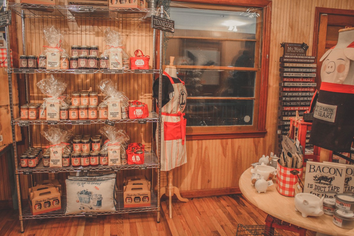 gift shop showing preserves at Loveless Cafe