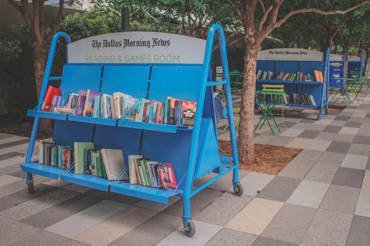 Dallas Morning News promoted reading nook at Klyde Warren Park