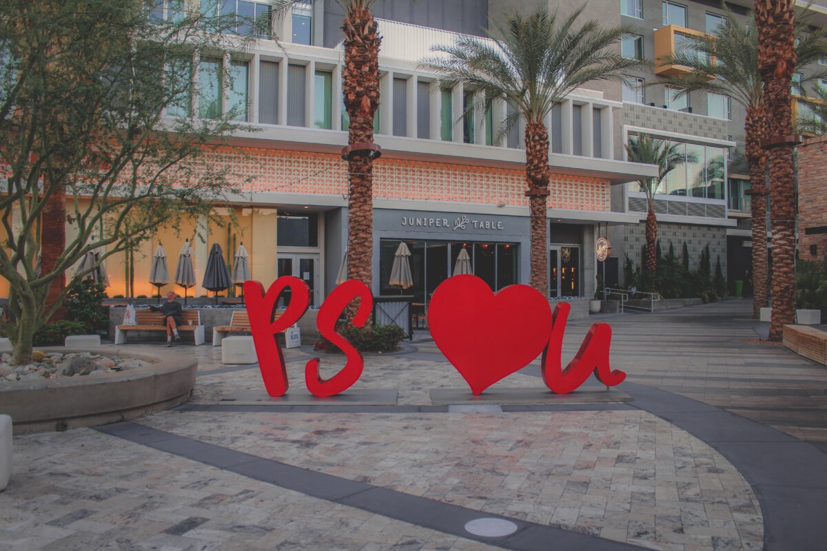 Things To Do In Palm Springs California: Love Letters