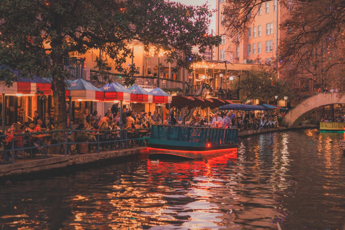 sunsets in Texas: sunset at the River Walk