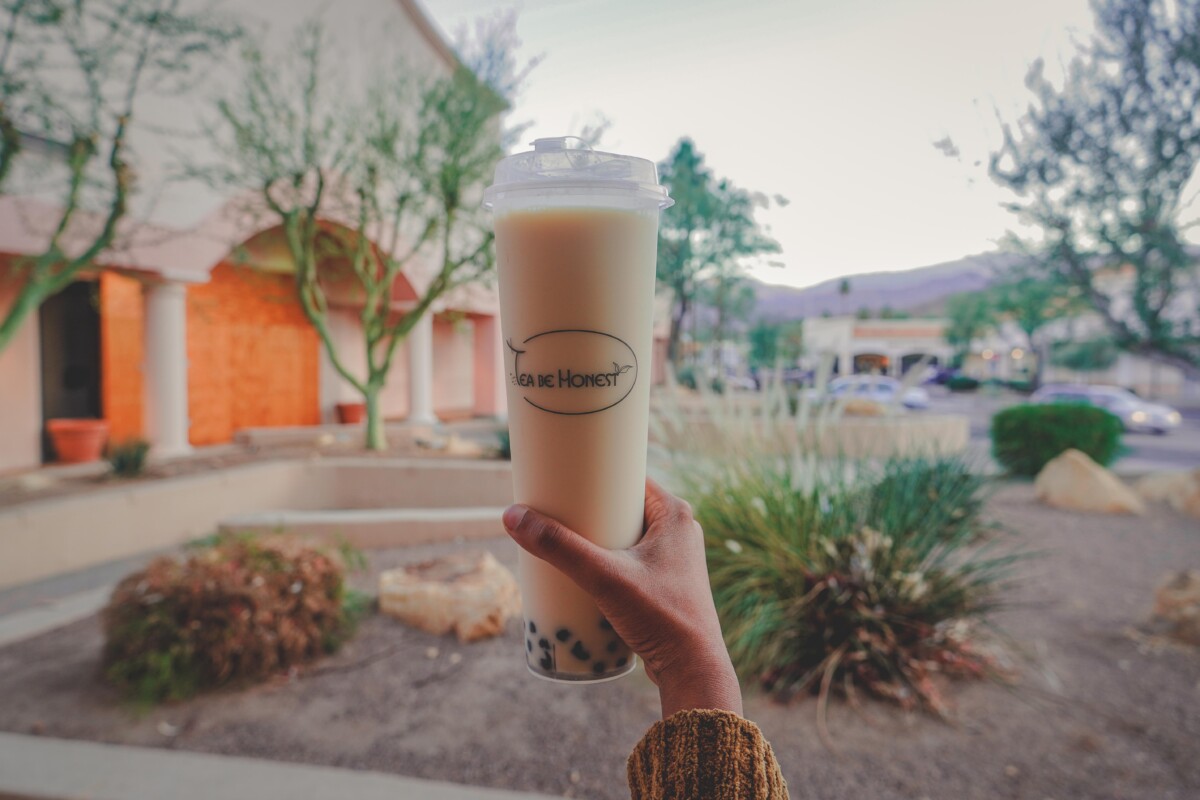 jasmine milk tea from Tea Be Honest in Palm Desert