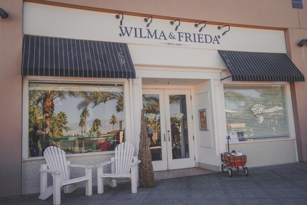 Wilma And Frieda in Palm Desert California