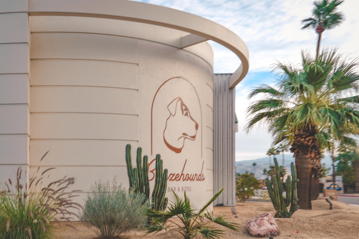 best restaurants in Palm Springs: Boozehounds