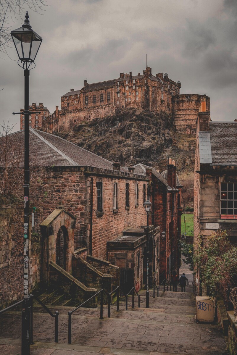 dark academia cities: Edinburgh, Scotland