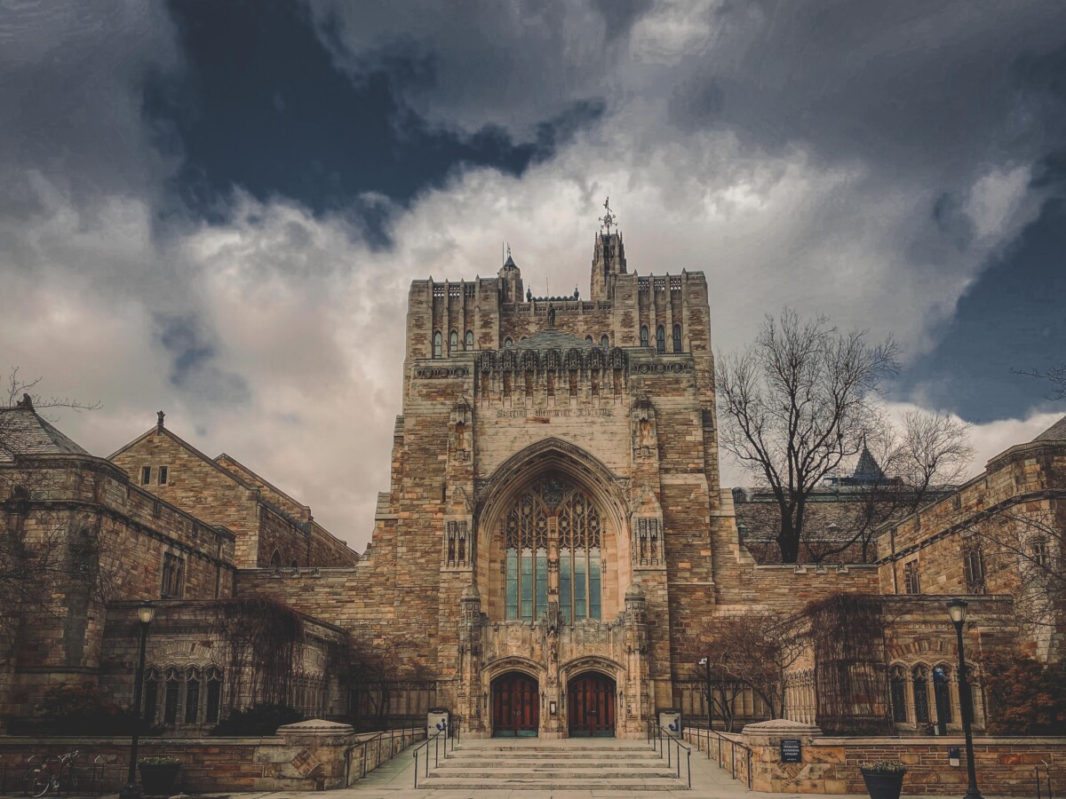 dark academia cities: new haven