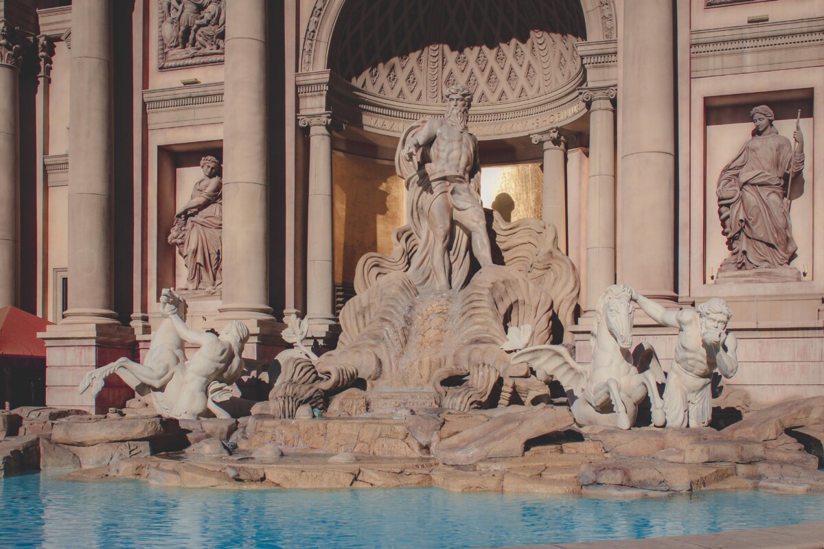 fountain outside of Caesar's Palace