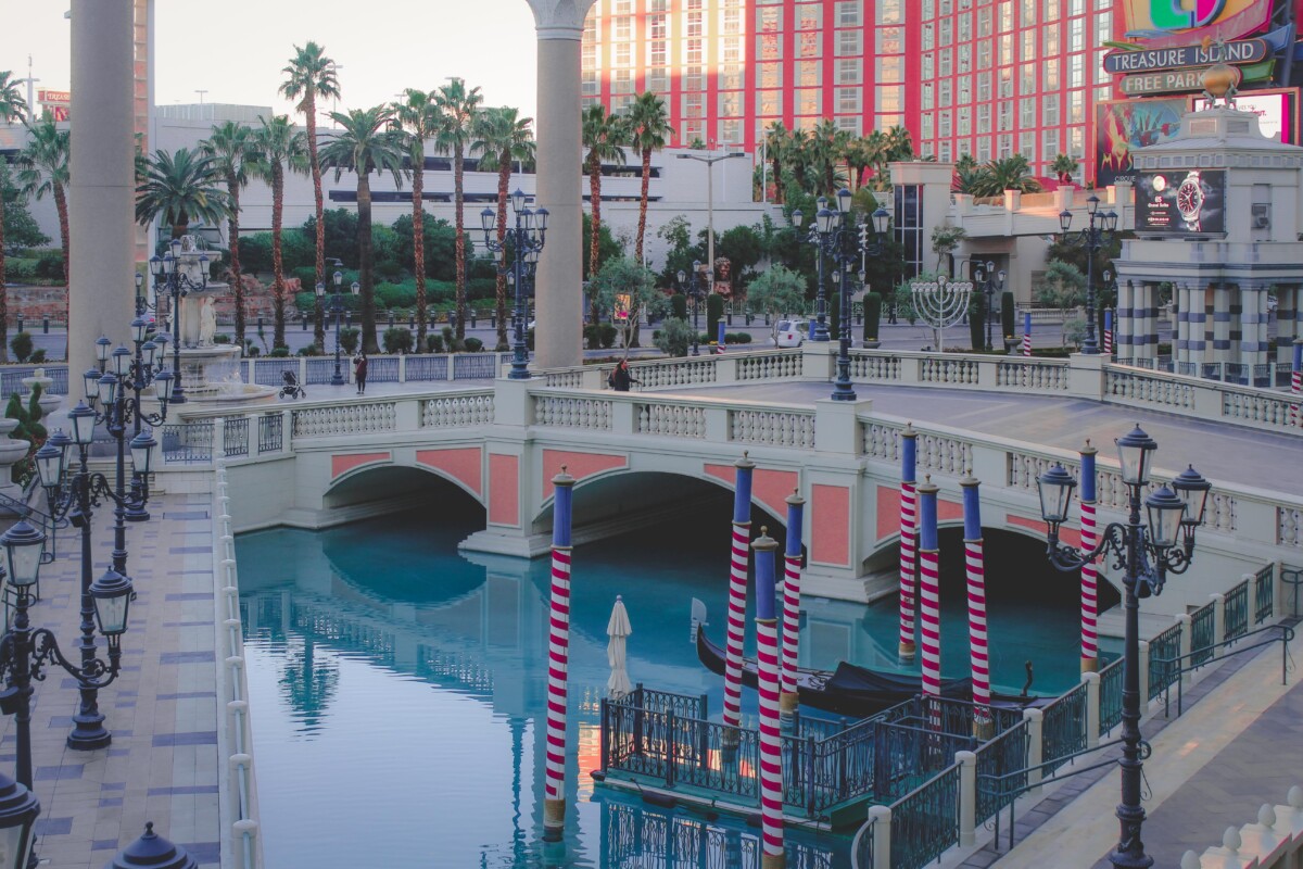 hotels on the strip in Vegas: Venetian hotel in Las Vegas