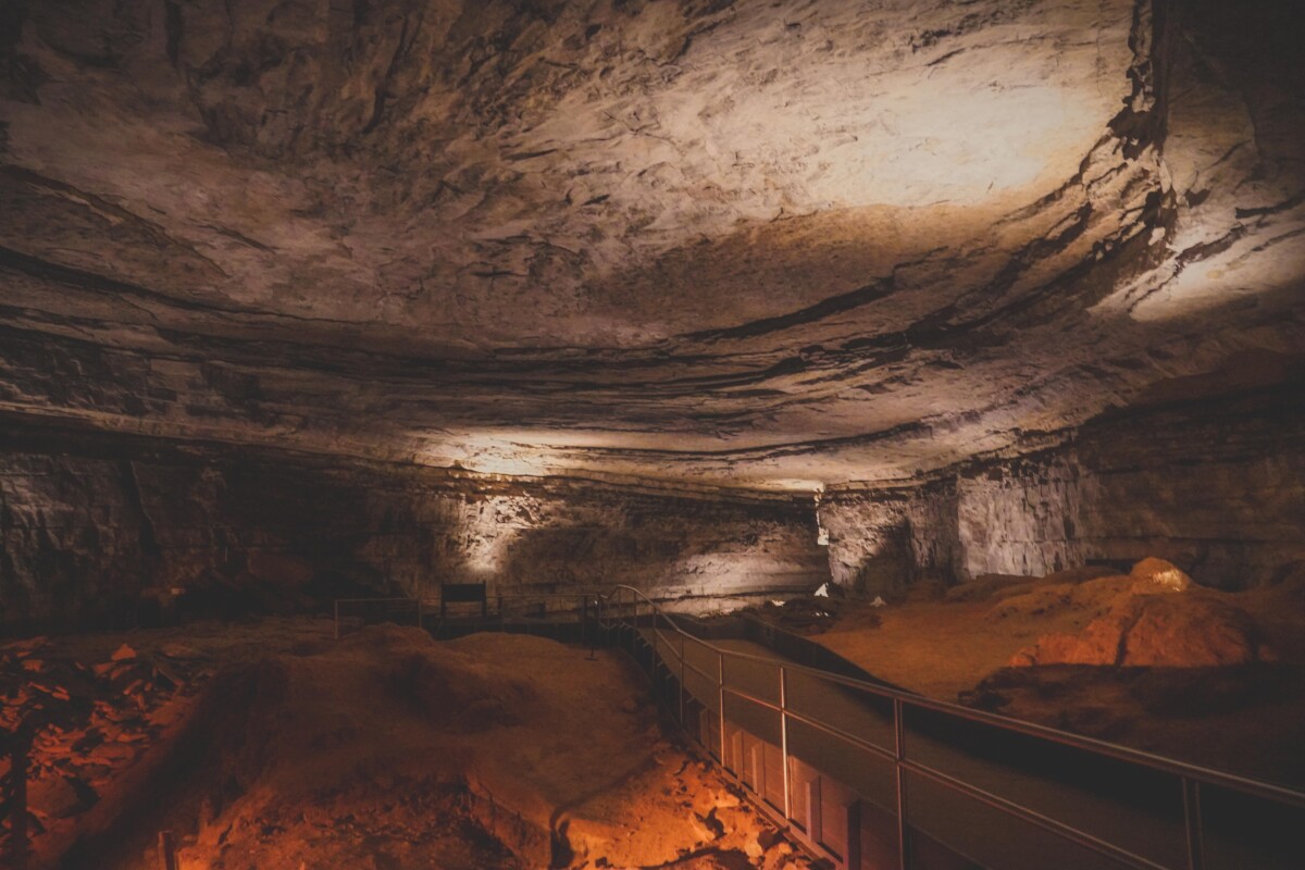 mammoth cave crawling tour